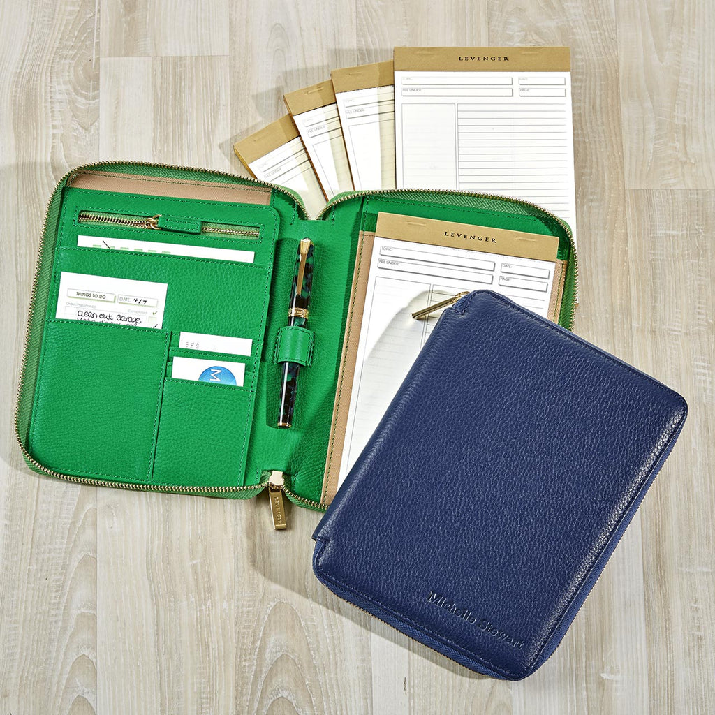 La porte Subsidiary Book 同志社 Greenwich Pebbled Leather Zipped Folio Bundle | Leather Padfolio & Pen