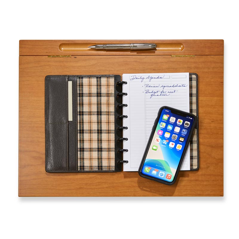 http://www.levenger.com/cdn/shop/products/FA6205_OLD_SCHOOL_PORTABLE_LAPDESK_CH_s5_1024x.jpg?v=1697545304