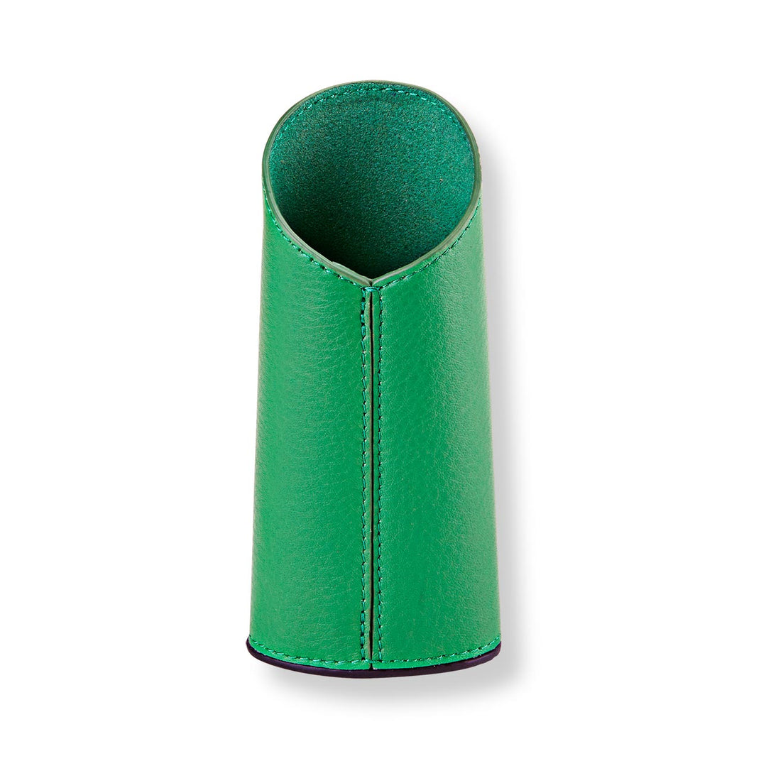 | Kelly Green
