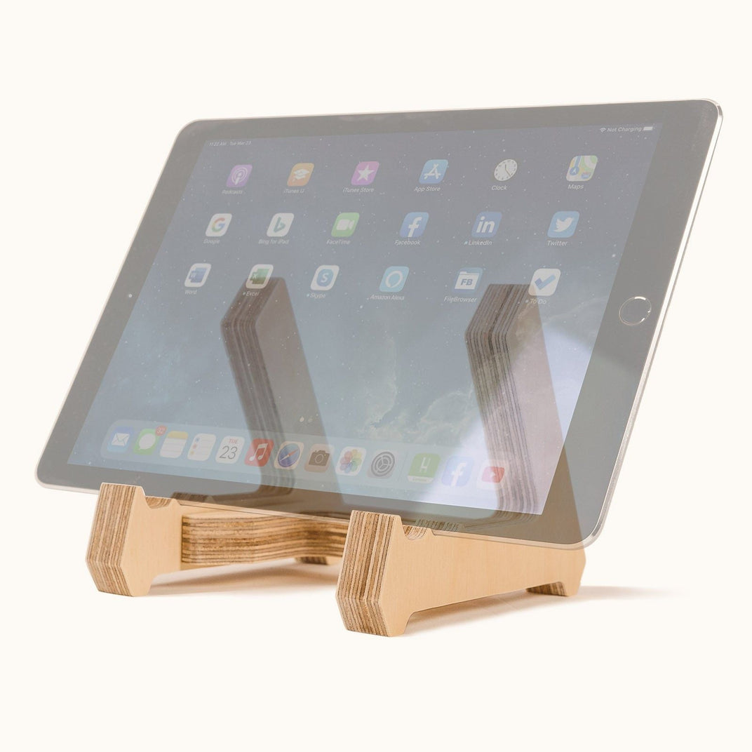 Escritorios para trabajar desde casa - Soporte para tablet de abedul